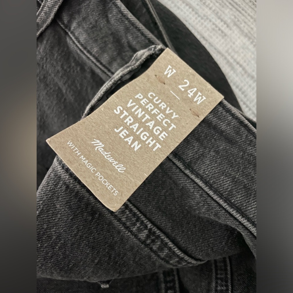 Curvy Perfect Vintage Straight Jean 24W Lunar Wash